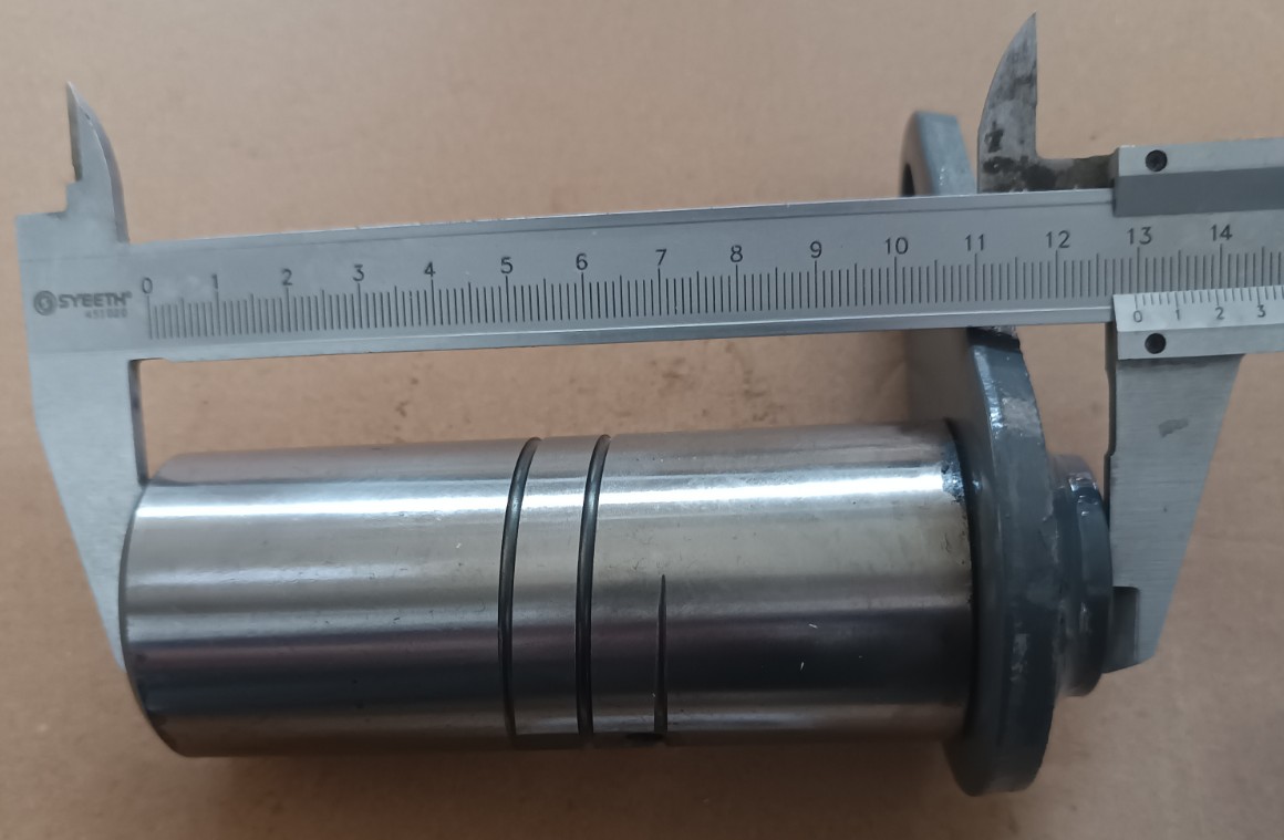 Палец цилиндра подъема CDM936N